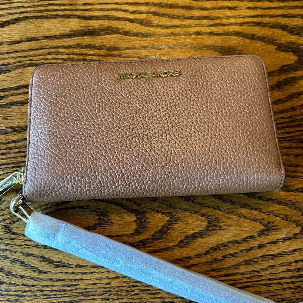 Michael Kors Jet Set Wallet Wristlet Phone Case
